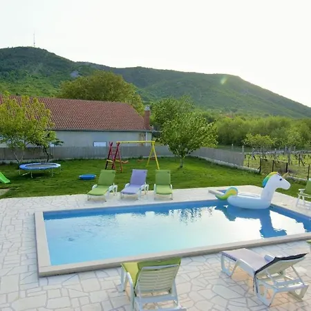 House Gaby With Pool *